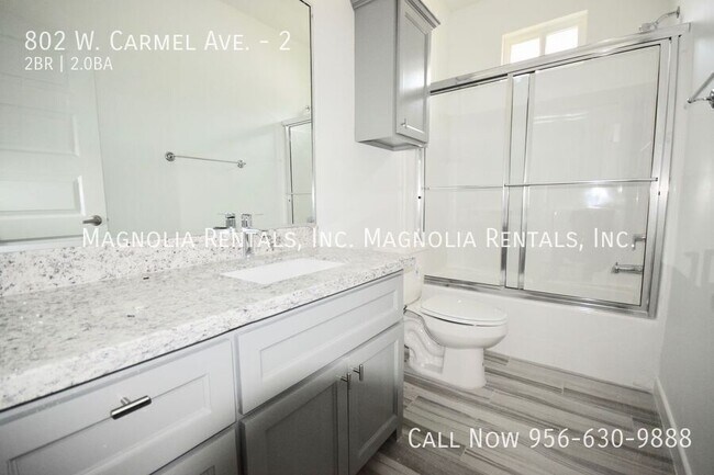 Building Photo - 802 W Carmel Ave