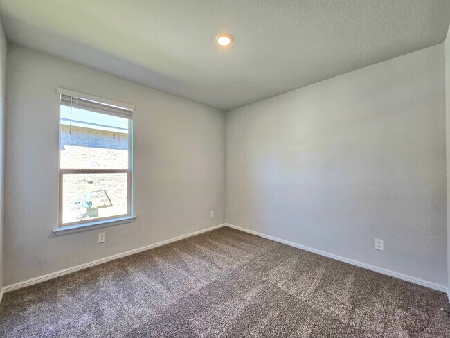 Building Photo - 5449 Red Fern Ln