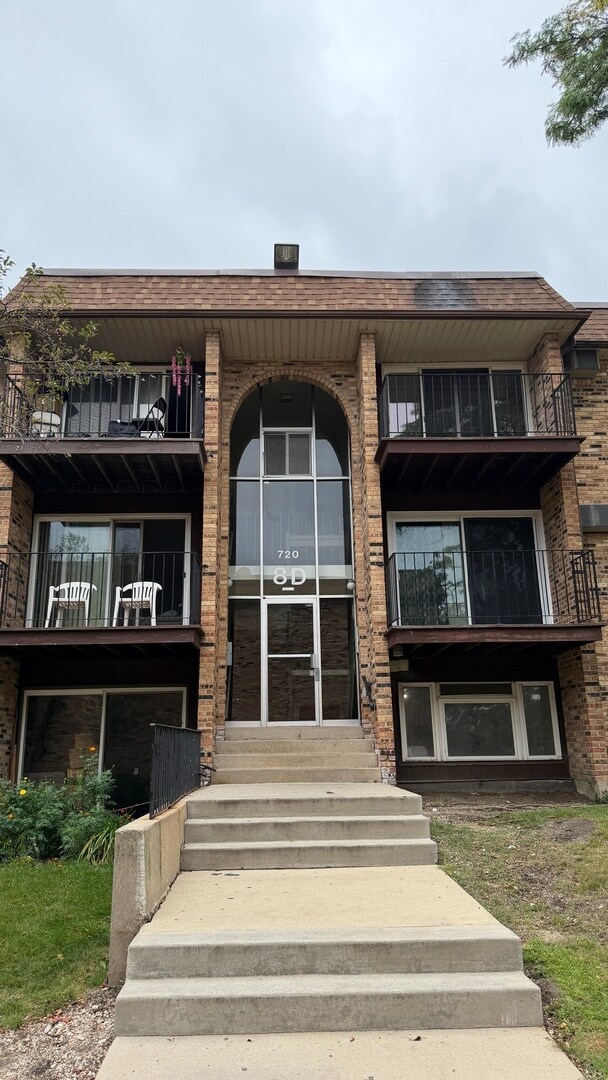 Building Photo - 720 Hill Dr