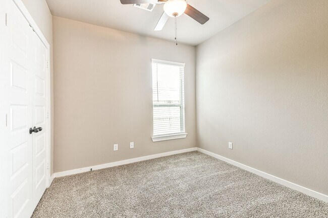 Building Photo - 122 Wickersham