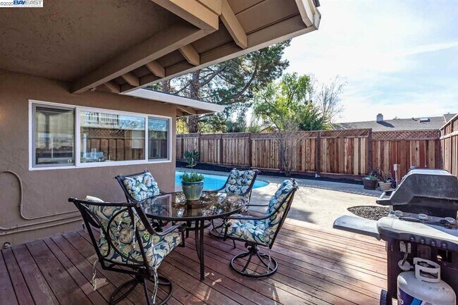 Building Photo - 833 Catalina Dr