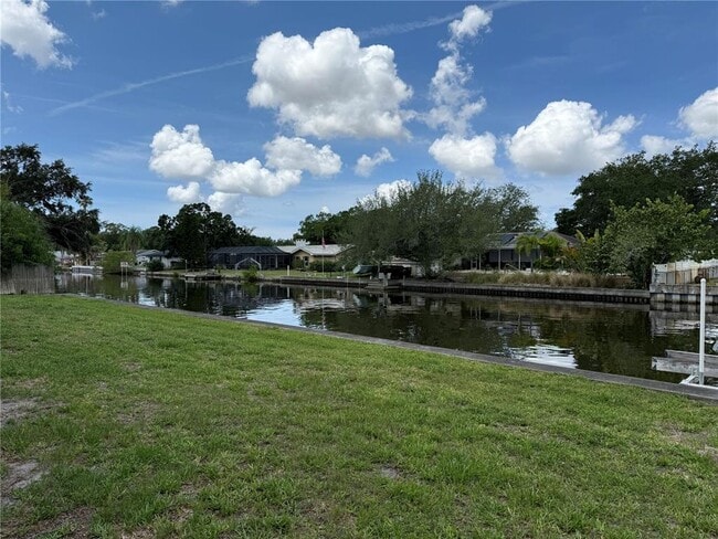 Building Photo - 1634 Sheffield Dr