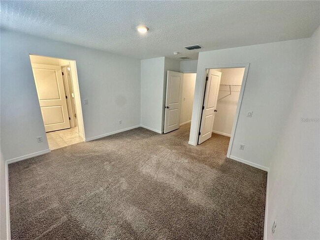 Building Photo - 1707 Sanibel Dr