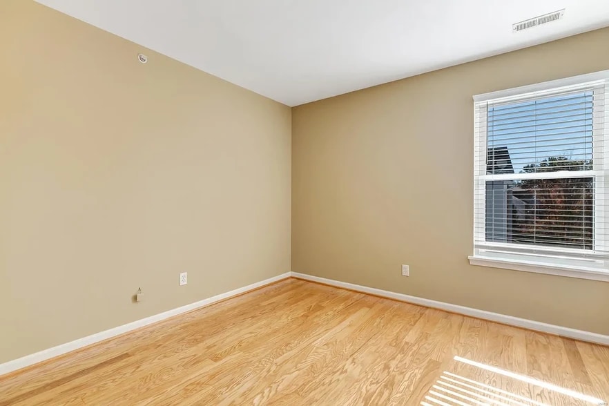 Building Photo - 115 Timber Creek Dr