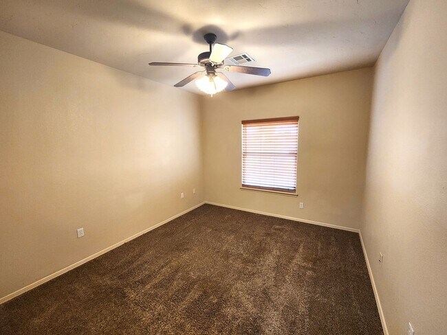 Building Photo - 2270 Spirit Rock Dr