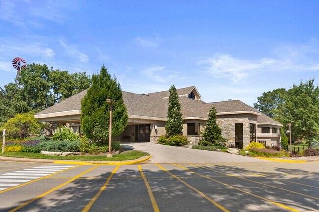 Building Photo - 1250 Oak Hill Rd