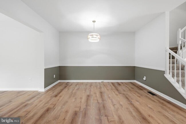 Building Photo - 8972 Benchmark Ln