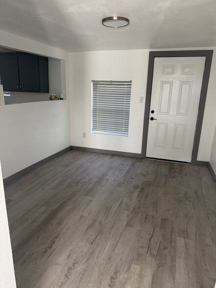 Building Photo - 806 S Rusk Ave