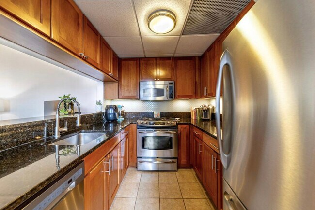 Building Photo - 187 WAYNE St