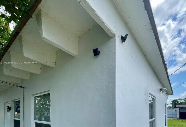 Building Photo - 26741 SW 139th Ave