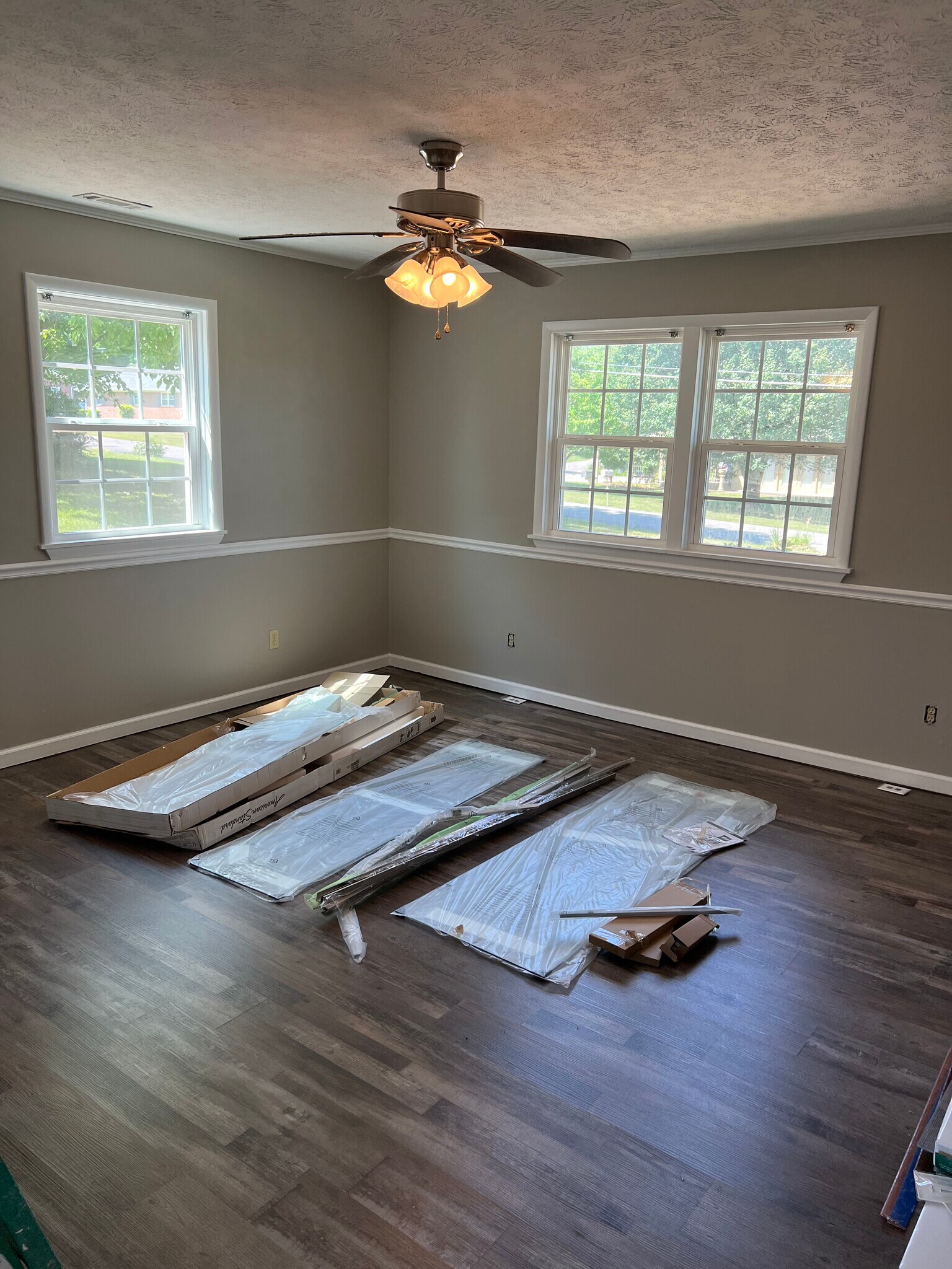 Building Photo - 864 Ashwood Dr