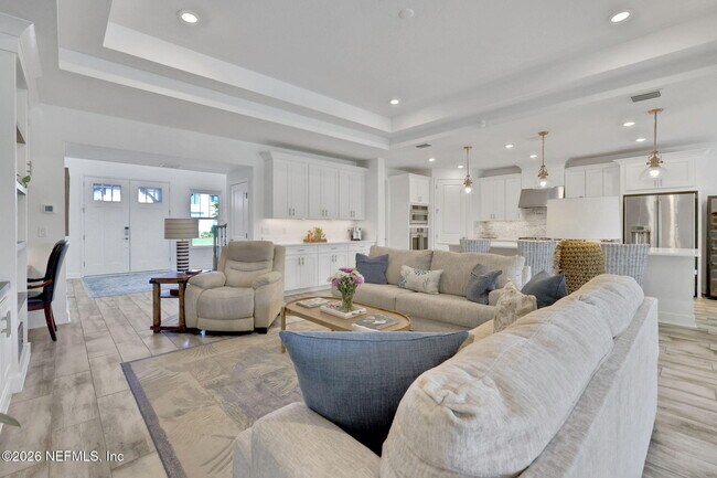 Building Photo - 175 Marquesa Cir