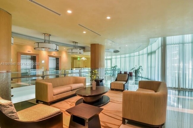 Building Photo - 218 SE 14th St