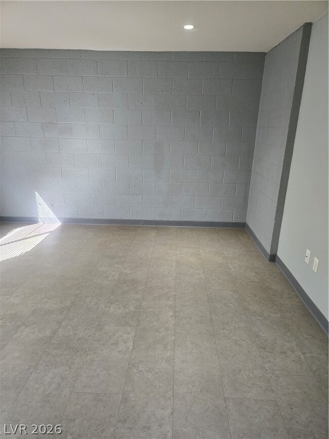 Building Photo - 223 N 9th St