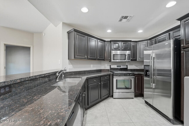 Primary Photo - 5350 E Deer Valley Dr