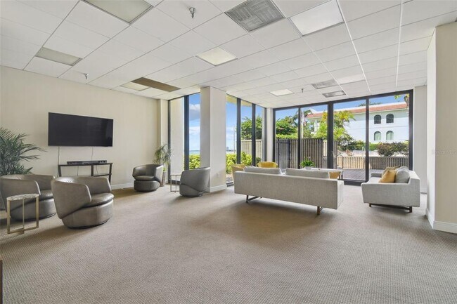 Building Photo - 2413 Bayshore Blvd