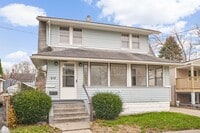 Building Photo - Beautifully remodeled 3 bed 1 bath colonial in East Akron !