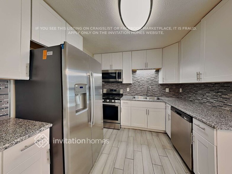 Building Photo - 36 Willow Dr