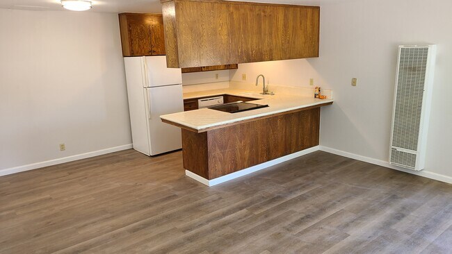 Building Photo - 1240 Juniper Dr