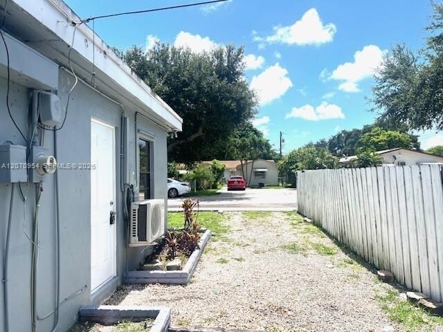 Building Photo - 504 N 57th Ave