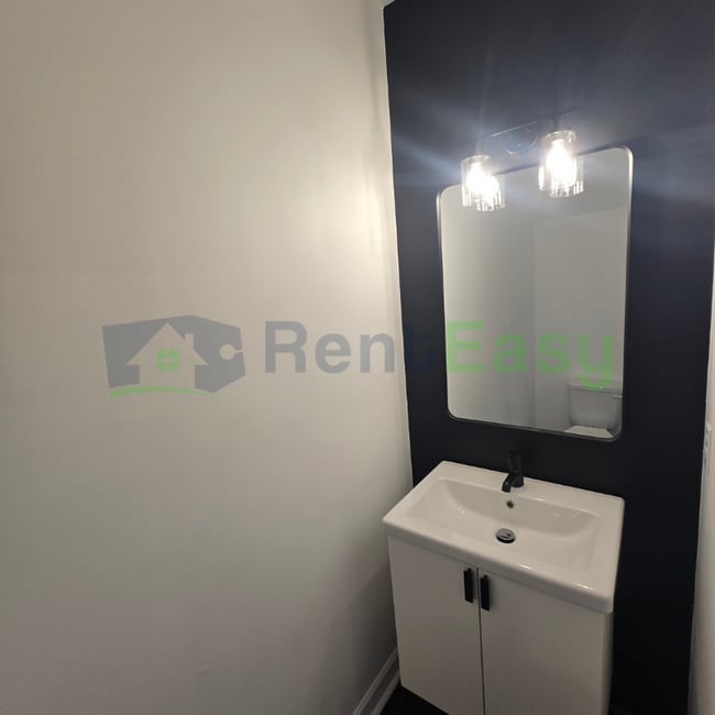 Building Photo - 2107 Steiner St