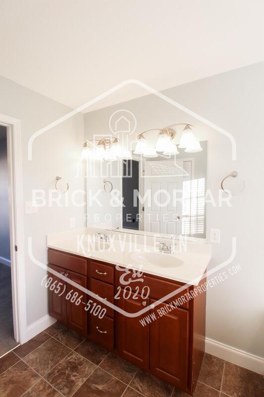 Building Photo - 3305 Grassy Pointe Ln