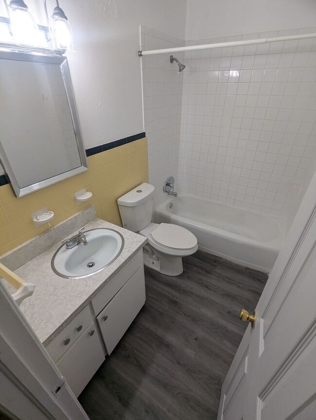 Building Photo - Charming and Spacious 3-Bedroom Home for Rent, furbabies are Welcome!