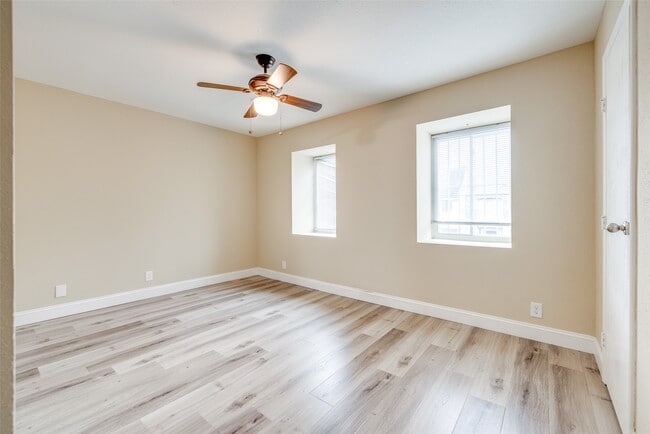 Building Photo - 11002 Hammerly Blvd