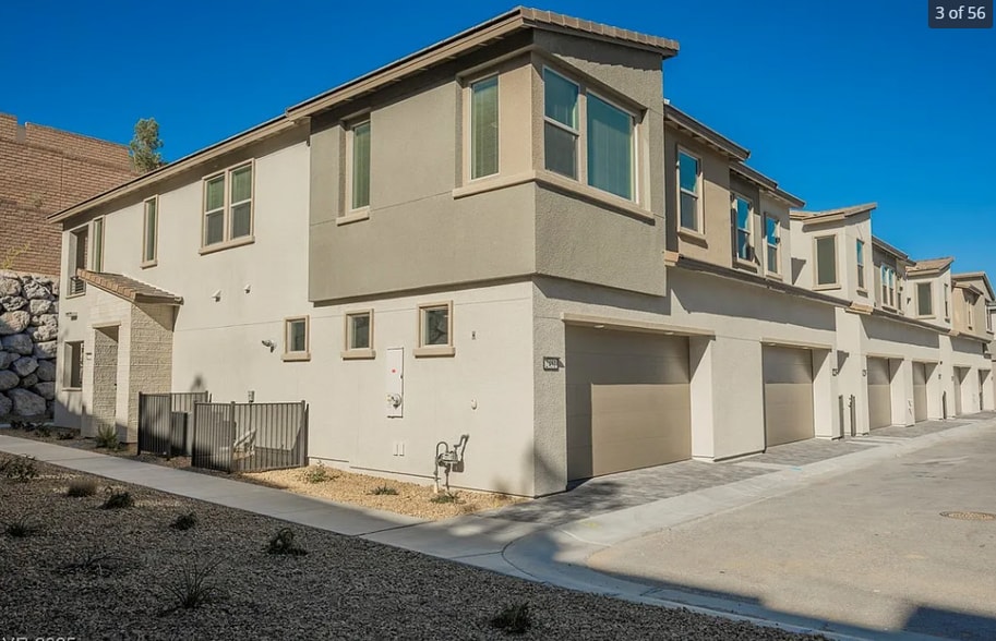 Building Photo - 2451 Altitude St