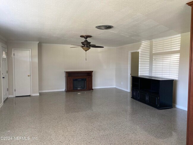 Building Photo - 104 St Elmo Rd