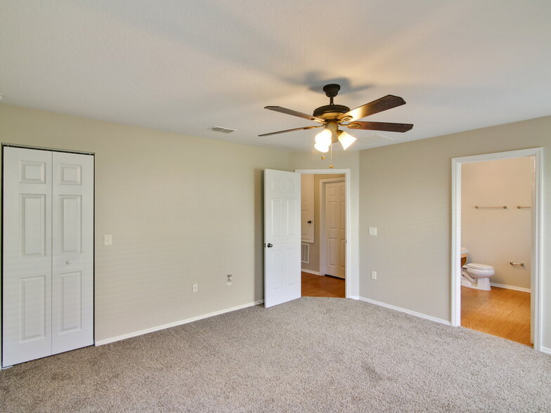 Building Photo - 2833 Breezy Meadow Rd