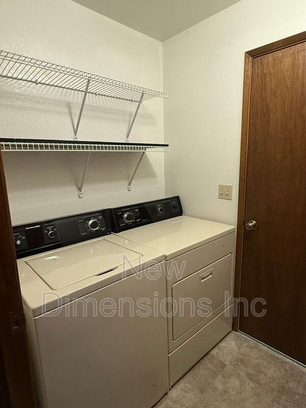 Building Photo - 3679 Grant Dr