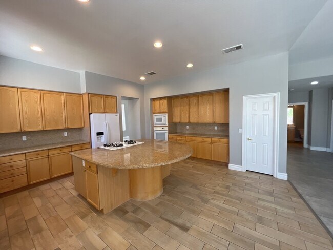 Building Photo - Stunning 2 story, 5-bedroom home in Rhodes Ranch