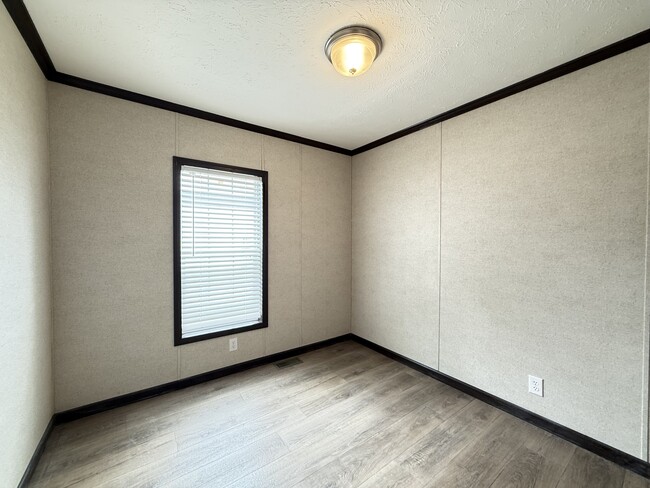 Building Photo - 38110 Versailles St
