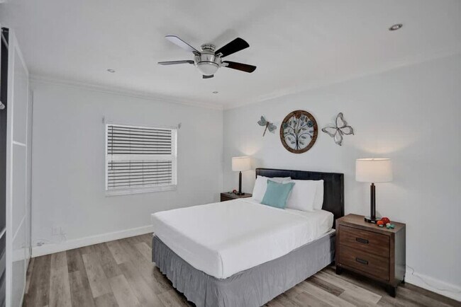 Building Photo - 37 Hendricks Isle