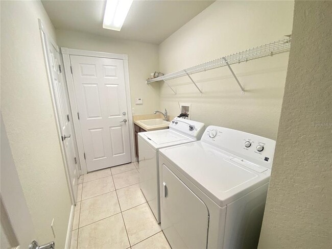 Building Photo - 11975 Modena Ln