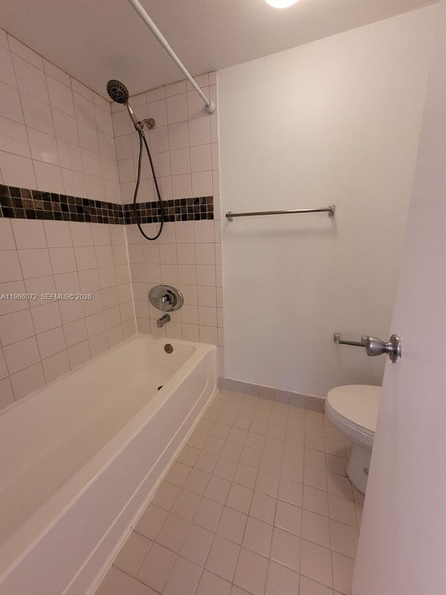 Building Photo - 9972 Nob Hill Pl