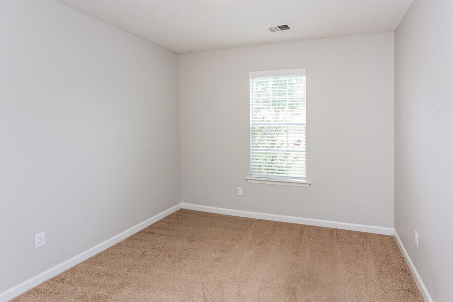 Building Photo - 7141 Creekside Dr