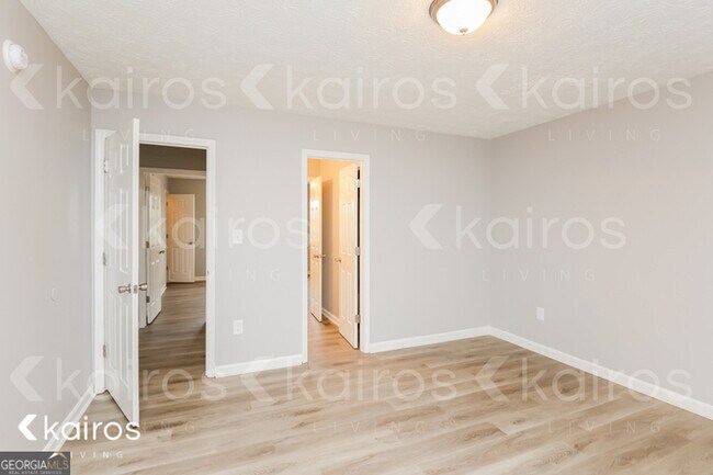 Building Photo - 155 Fawn Dr