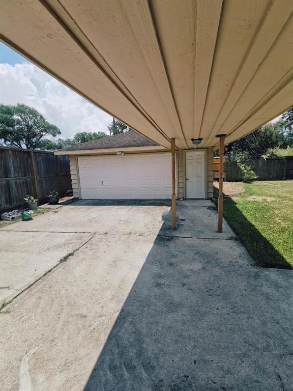 Building Photo - 10307 Cedarhurst Dr