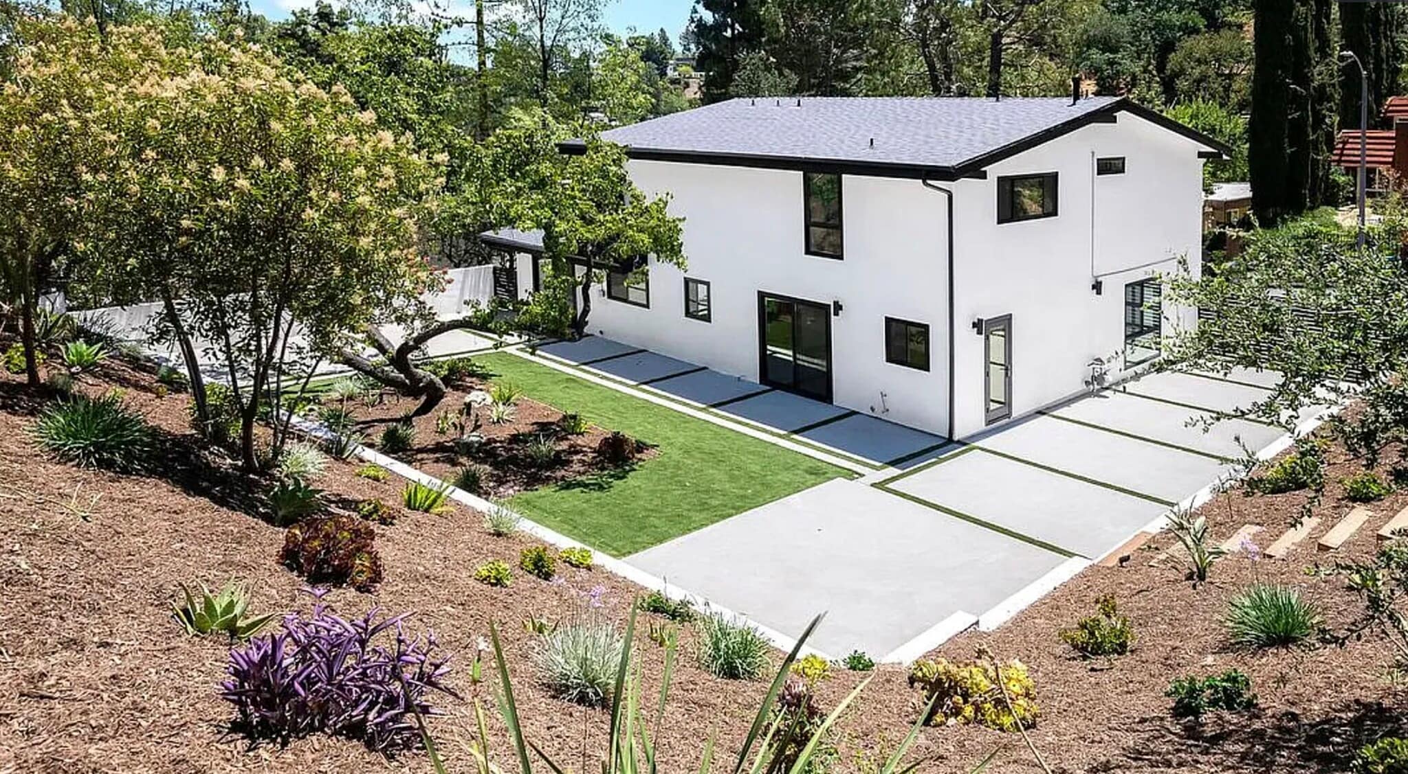 Building Photo - 17163 Clemons Dr