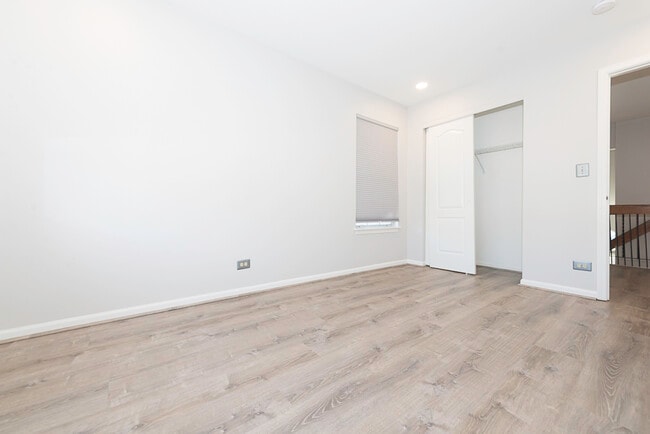 Building Photo - 1409 Club Dr