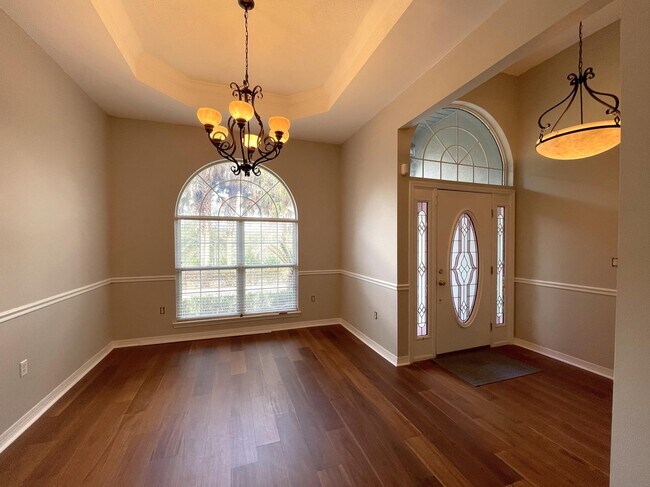 Building Photo - 205 Wedgewood Ln