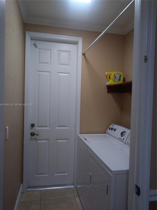 Building Photo - 13978 NW 88th Pl