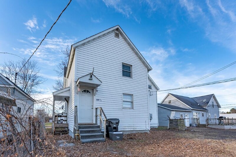 Primary Photo - 205 Helgerson St