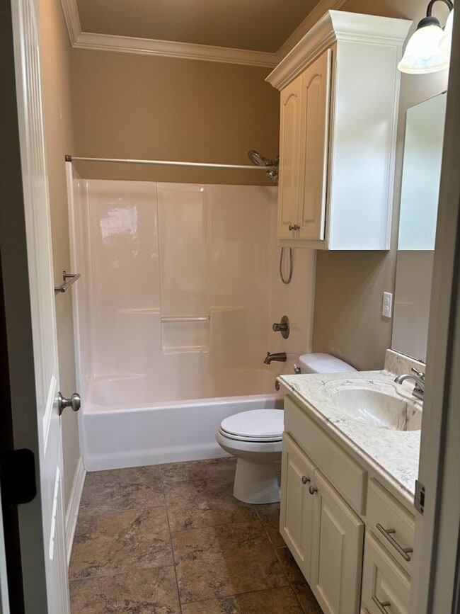 Building Photo - 508 Brompton Ln