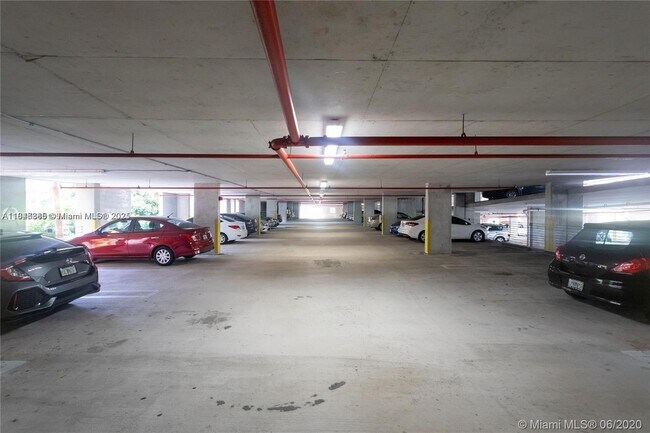 Building Photo - 6001 SW 70th St