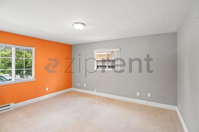 Building Photo - Unit