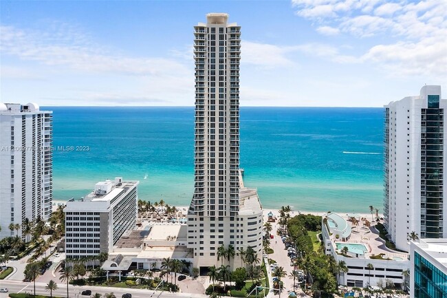 Building Photo - 16699 Collins Ave