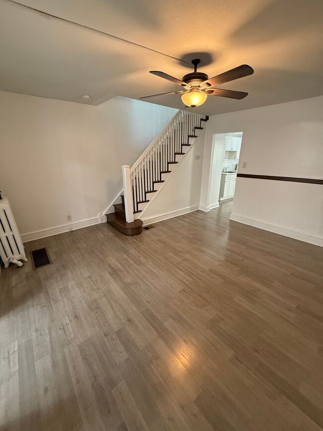 Building Photo - Modern 4 bedroom Home-Southwest Philadelphia